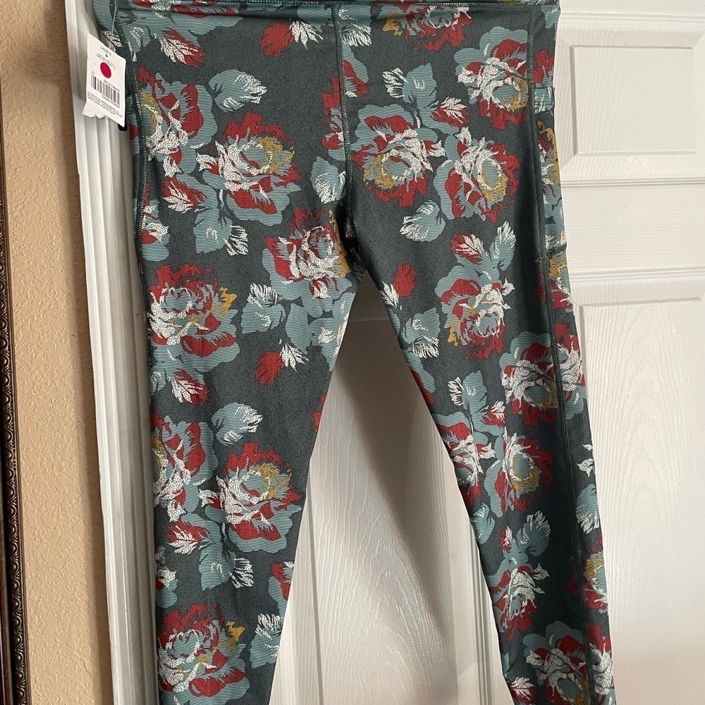 NWT Pro player dark forest leggings size 2x CB 1🌹🌸🪻